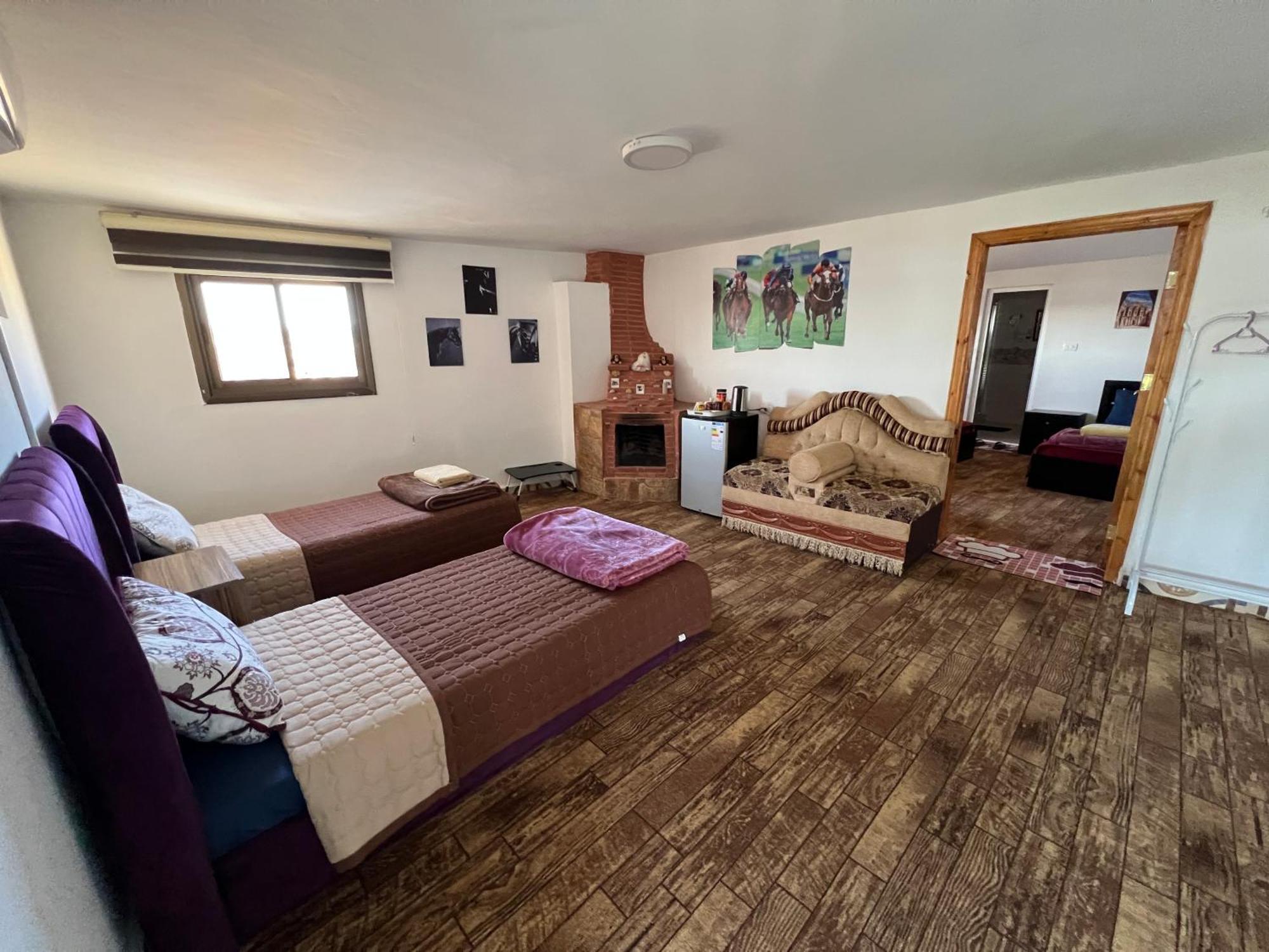Petra Royal Ranch Bed & Breakfast Wadi Musa Exterior photo