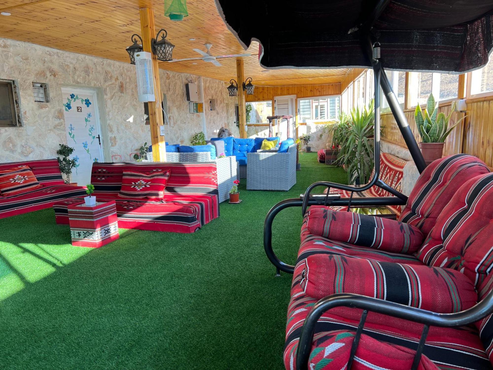 Petra Royal Ranch Bed & Breakfast Wadi Musa Exterior photo