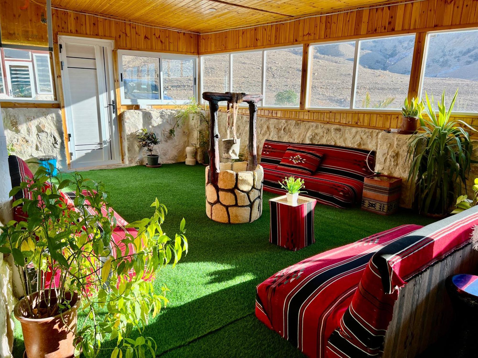 Petra Royal Ranch Bed & Breakfast Wadi Musa Exterior photo